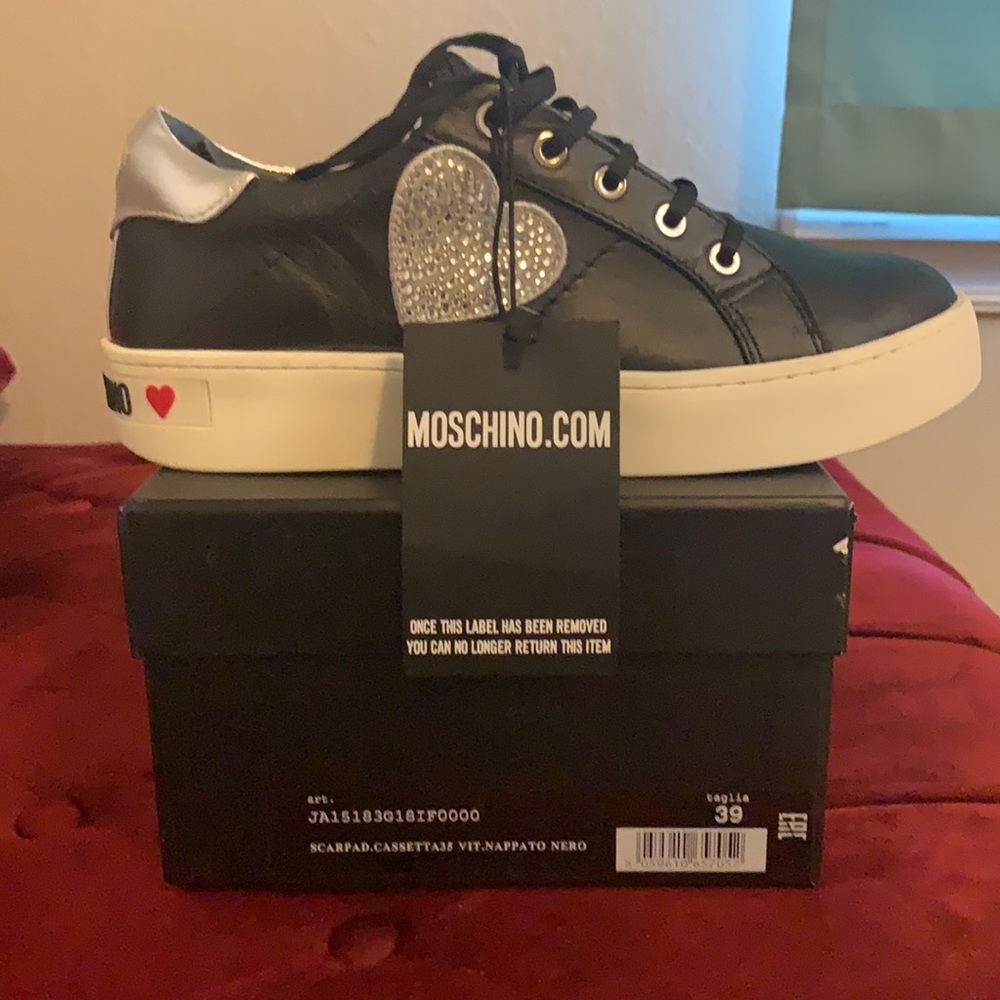 Love Moschino shoes width jeweled heart